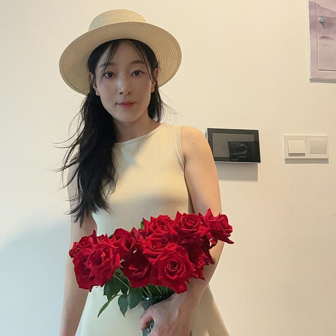 张依依🌶