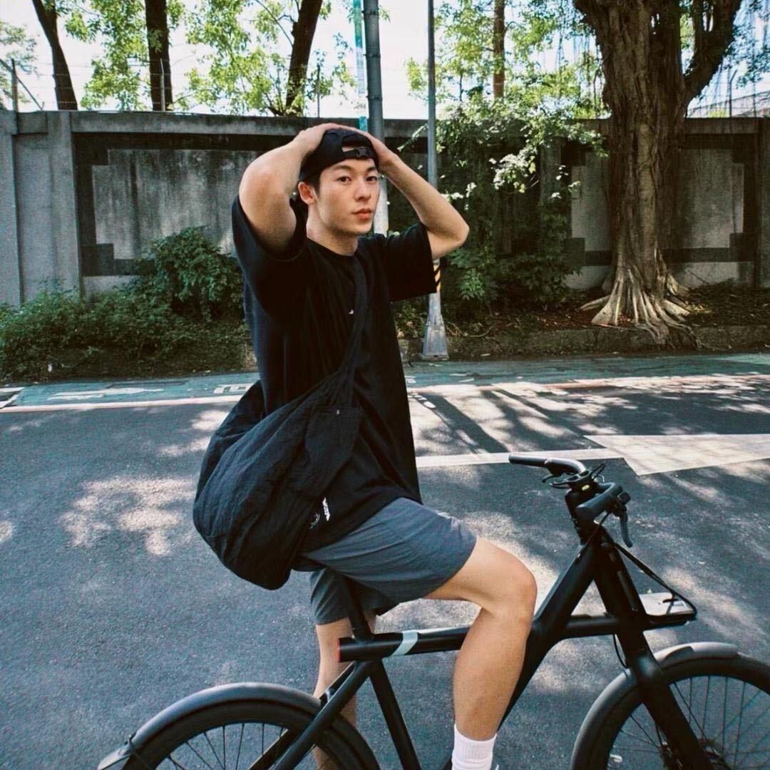 욱