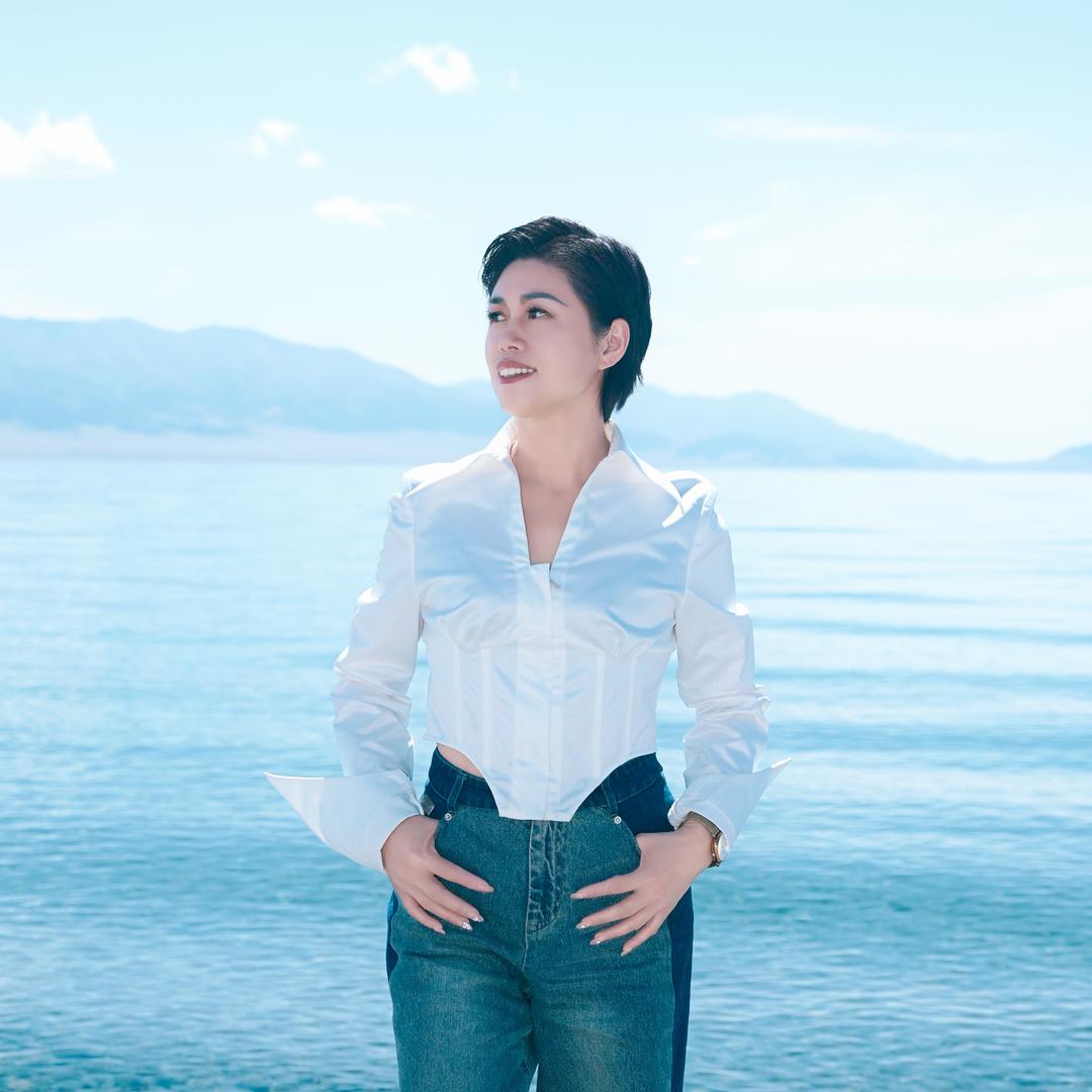 乌苏烫发女王郑云娟