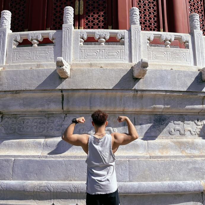 一车面包人