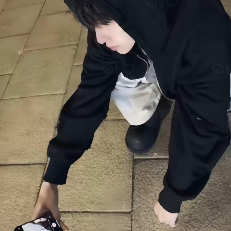 绞尽脑汁变成他