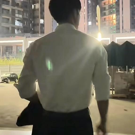 一只小吗喽