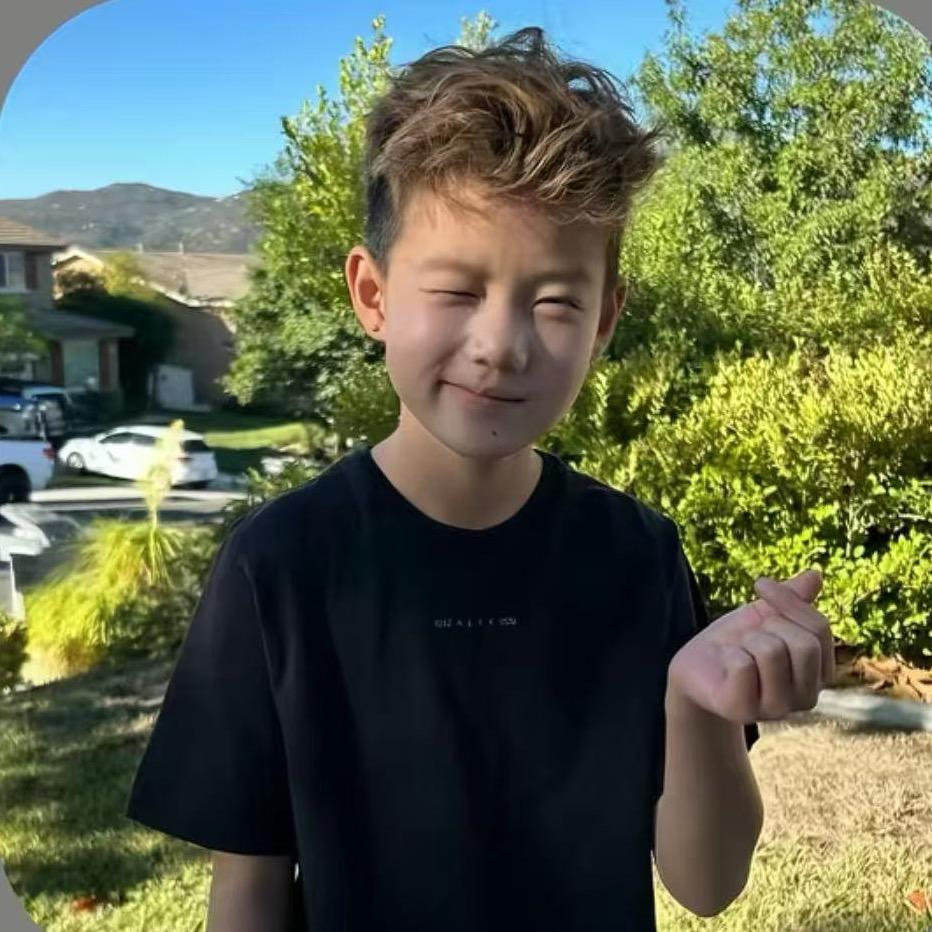 ⠀￰⠀  与世无争
