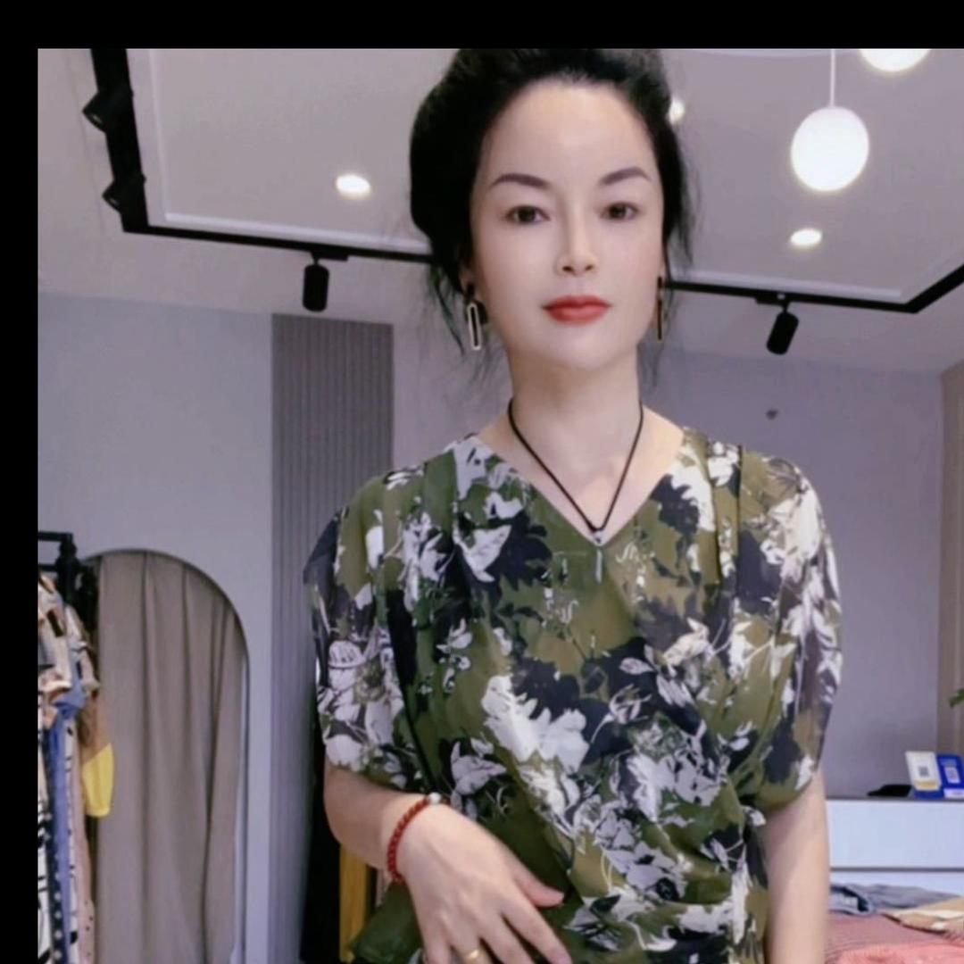 建湖思思女装