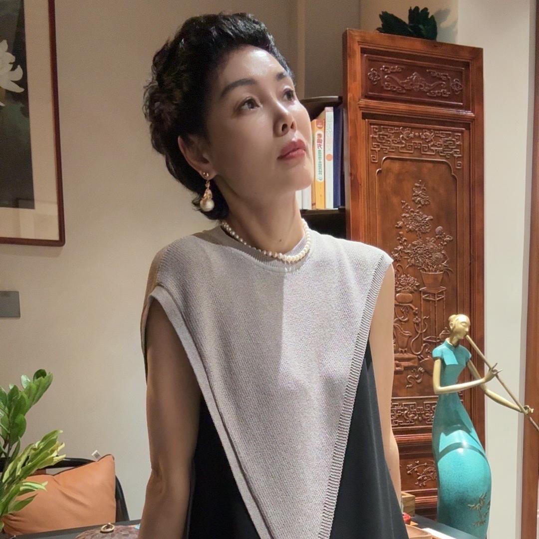 凌云服饰1
