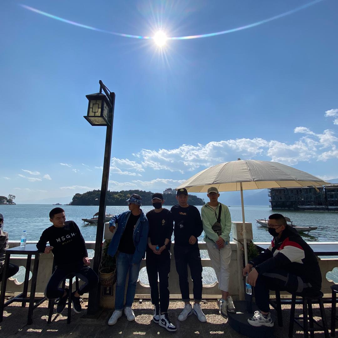 @贪财好色一身正气