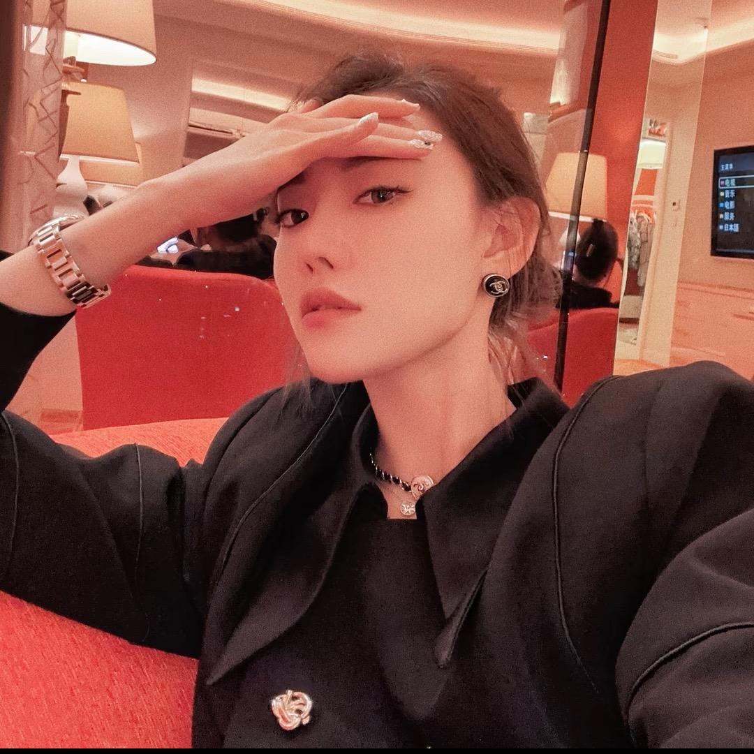 ✨刘倩楠阿.