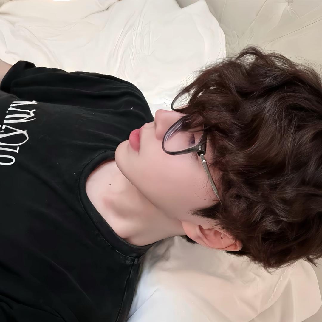 𝑷𝒉𝒐𝒏𝒊𝒏𝒈 𝒎𝒆