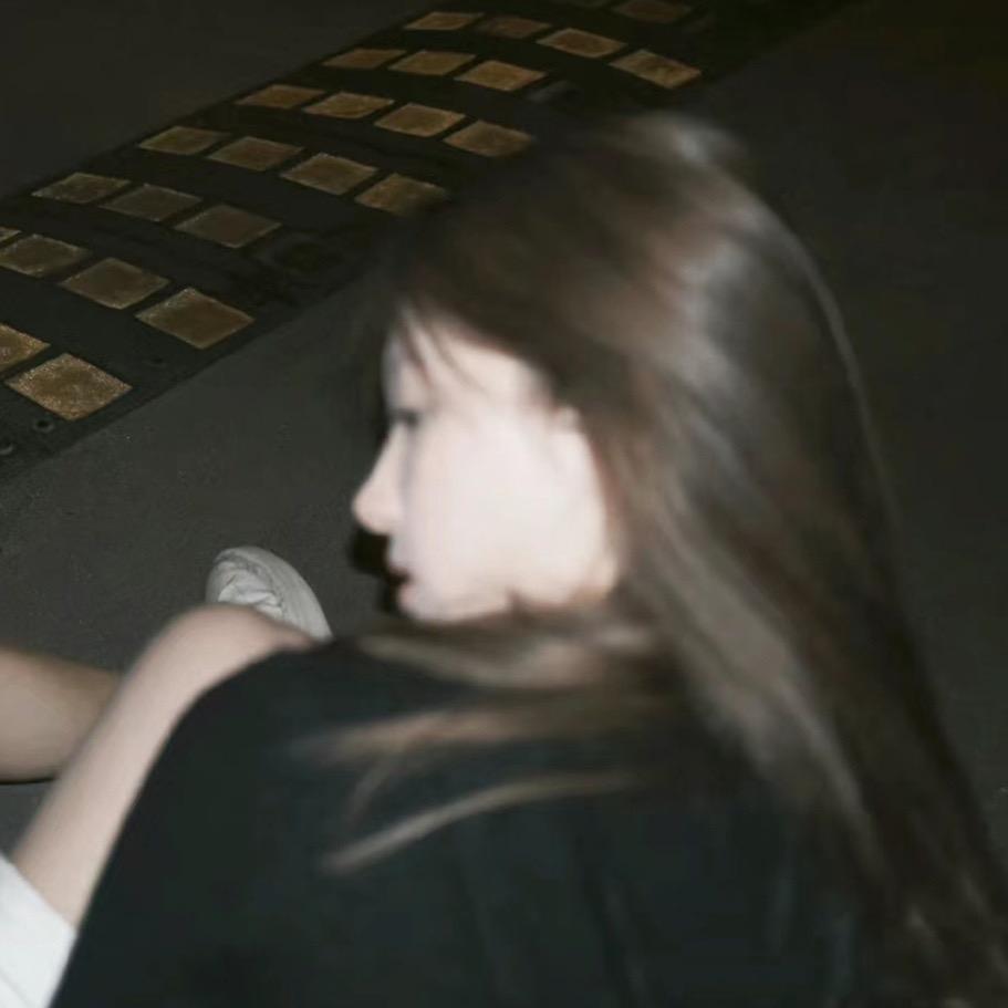 LL^