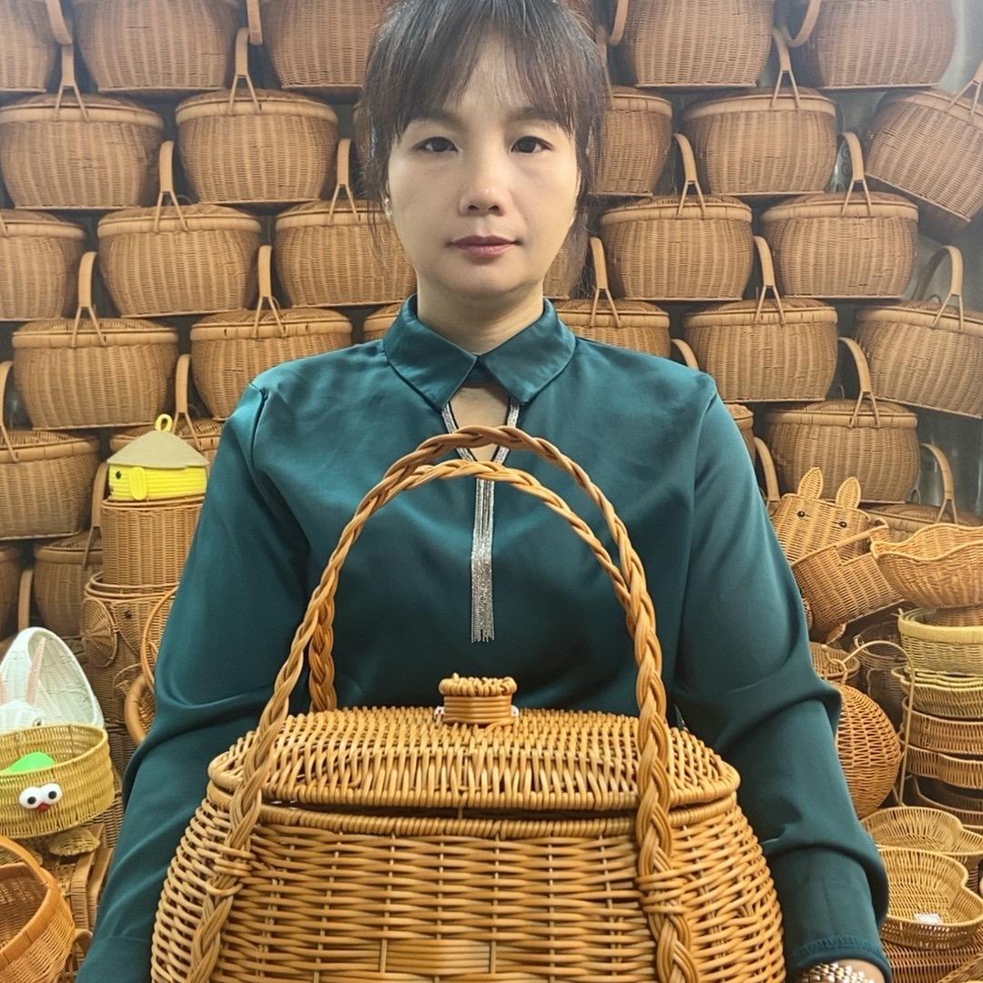 广西藤编姐妹