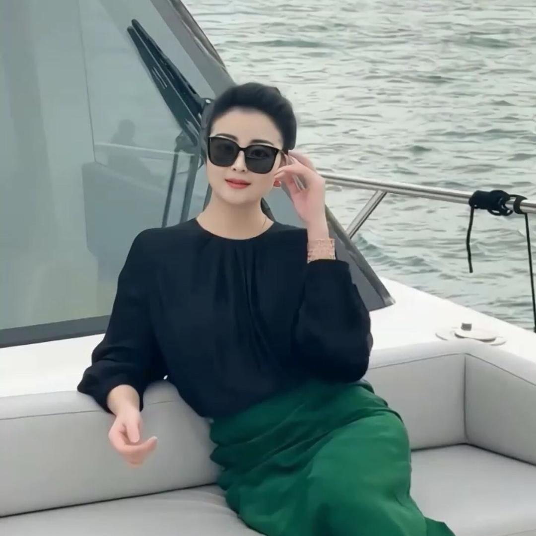 🍀伊人