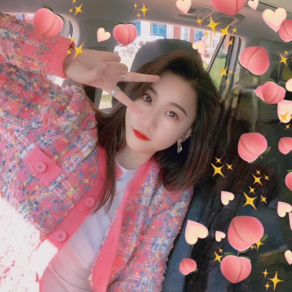 大婷.
