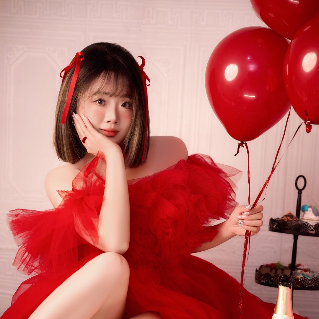 眉山蓝胖子气球派对的萱萱