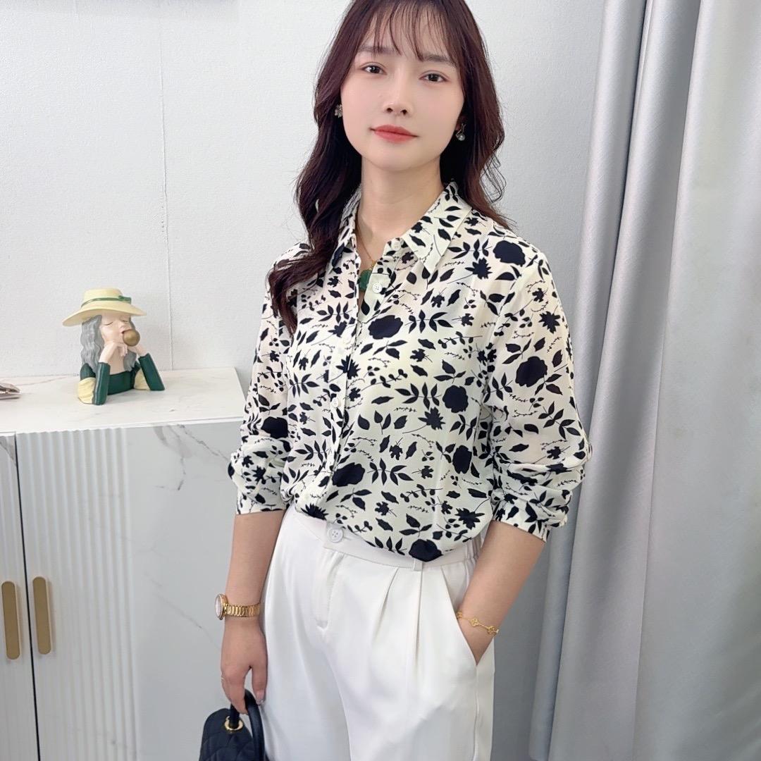 辉虹真丝服饰店