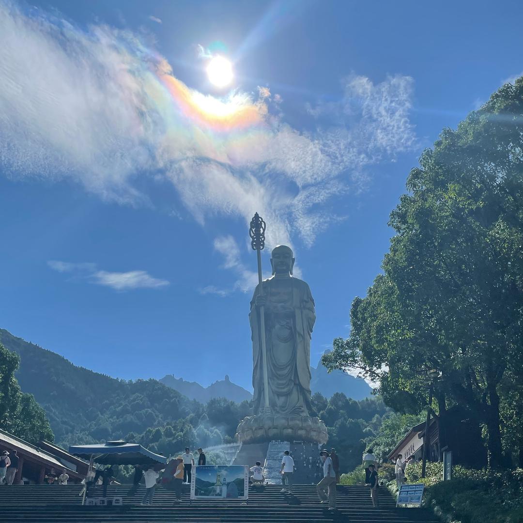 九华钦宸
