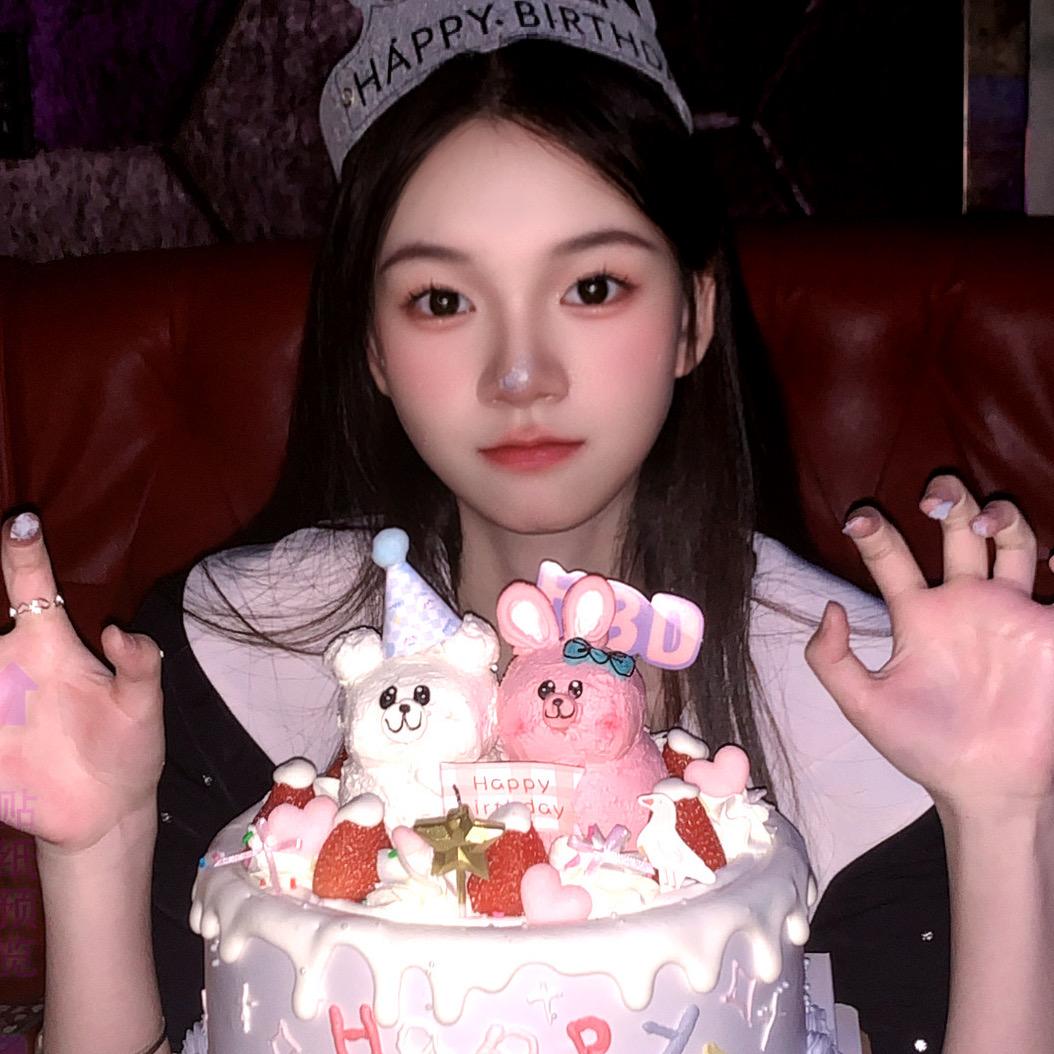 蒸糕笑的小美