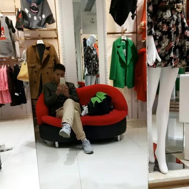 孤独的狼王LZP🇨🇳🇨🇳🇨🇳