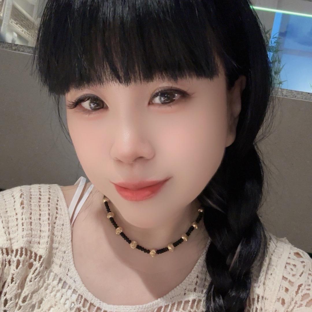 华姐棉麻穿搭服装店