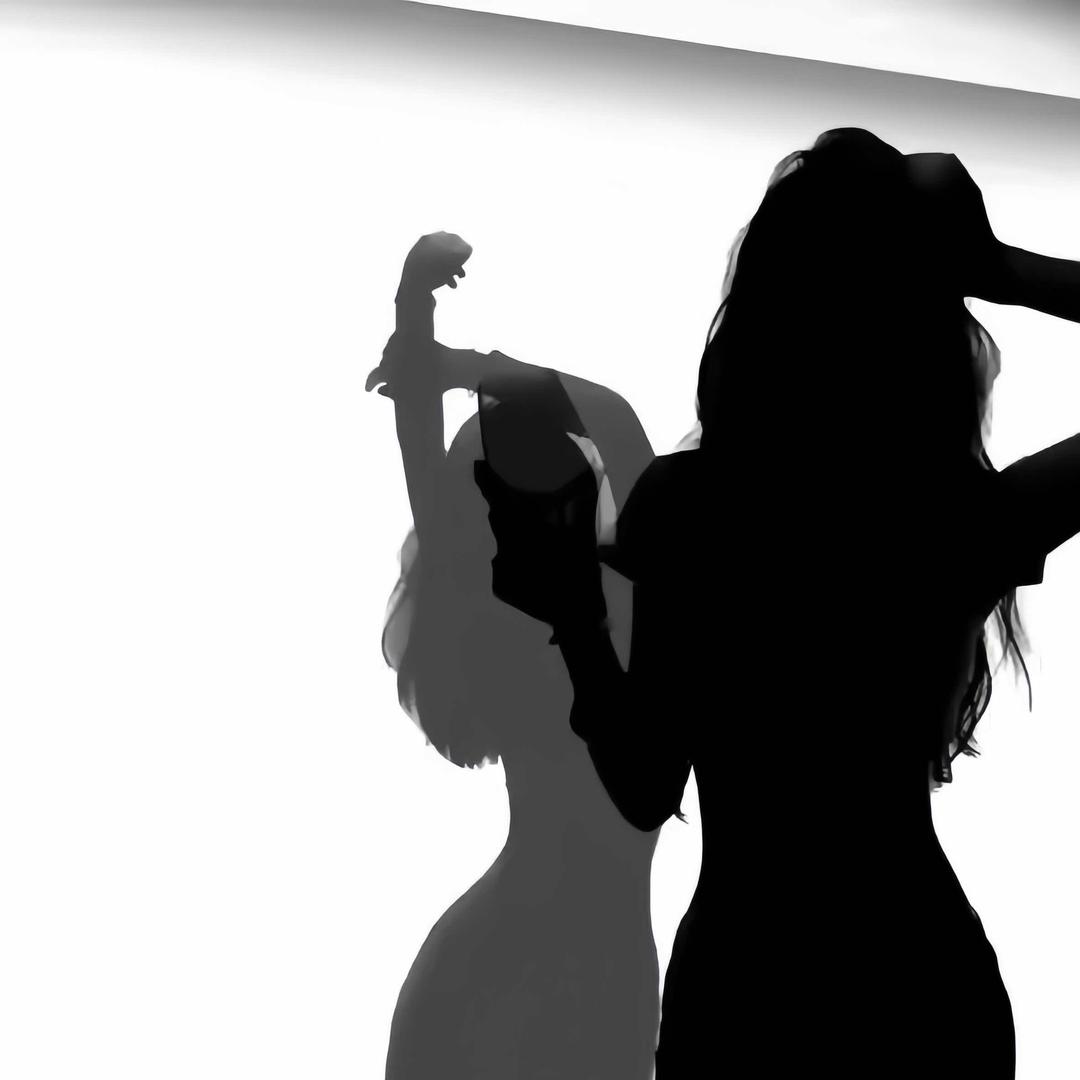 美女怎么会ᵉᵐᵒ
