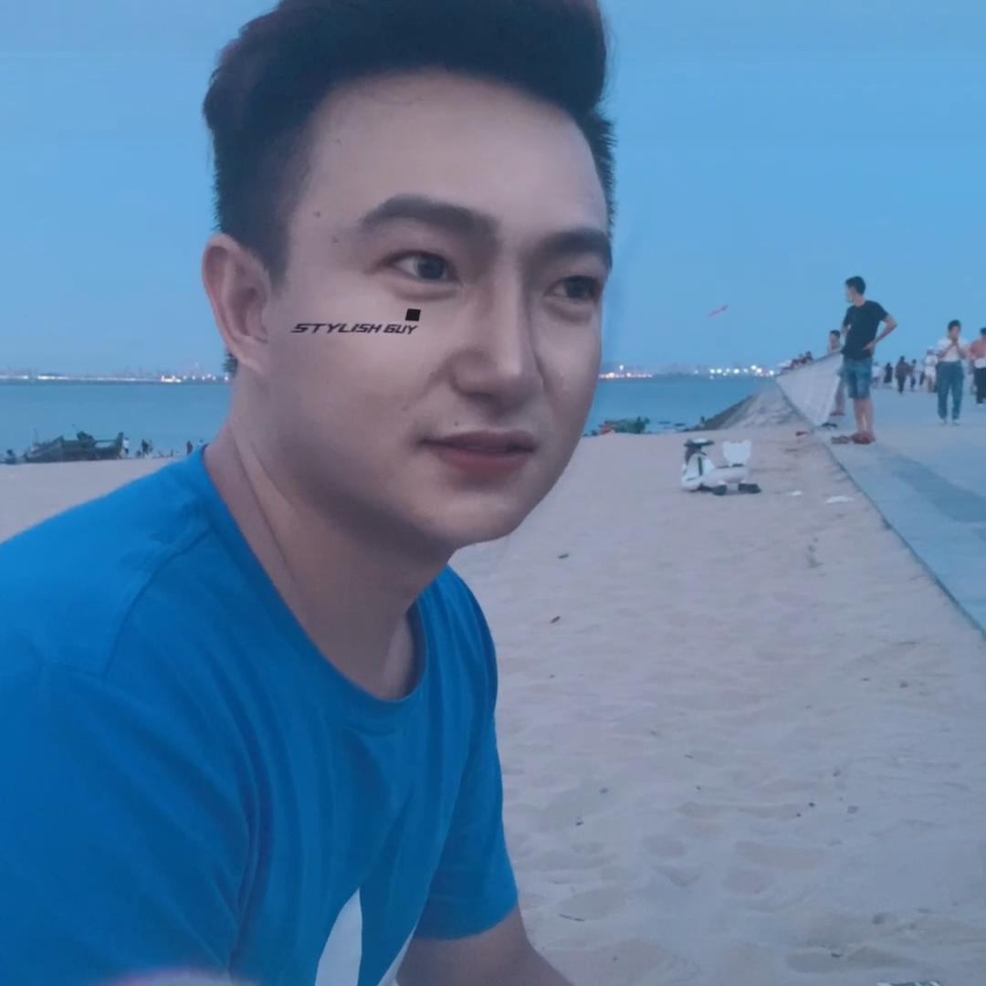 厦门信义路诚汽车贸易有限公司