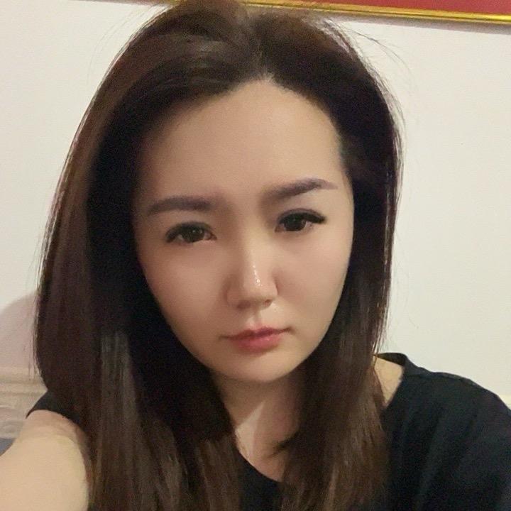 芯芯.