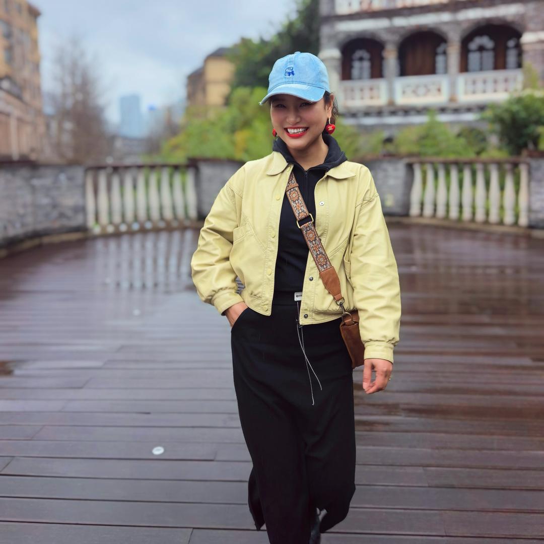 重庆开花店杨雪｜花甜悦夏 玫琳凯美容顾问