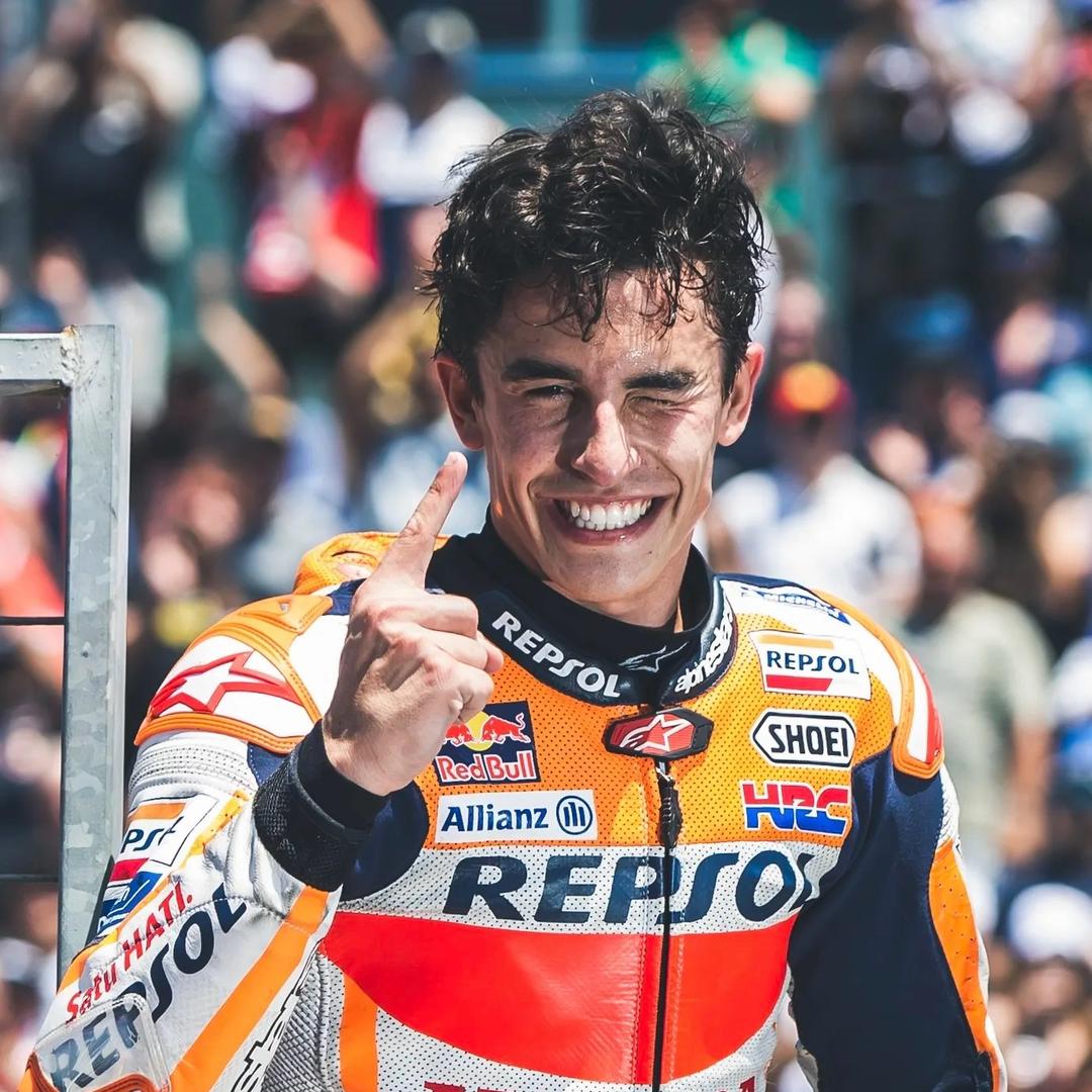 蟹王堡在逃痞老板