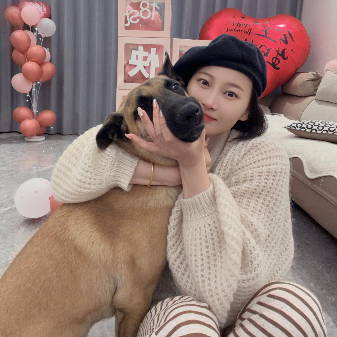 抄子不吵也不闹