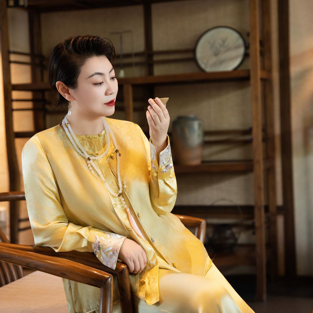 保时霓，珈姿莱尔四川总代