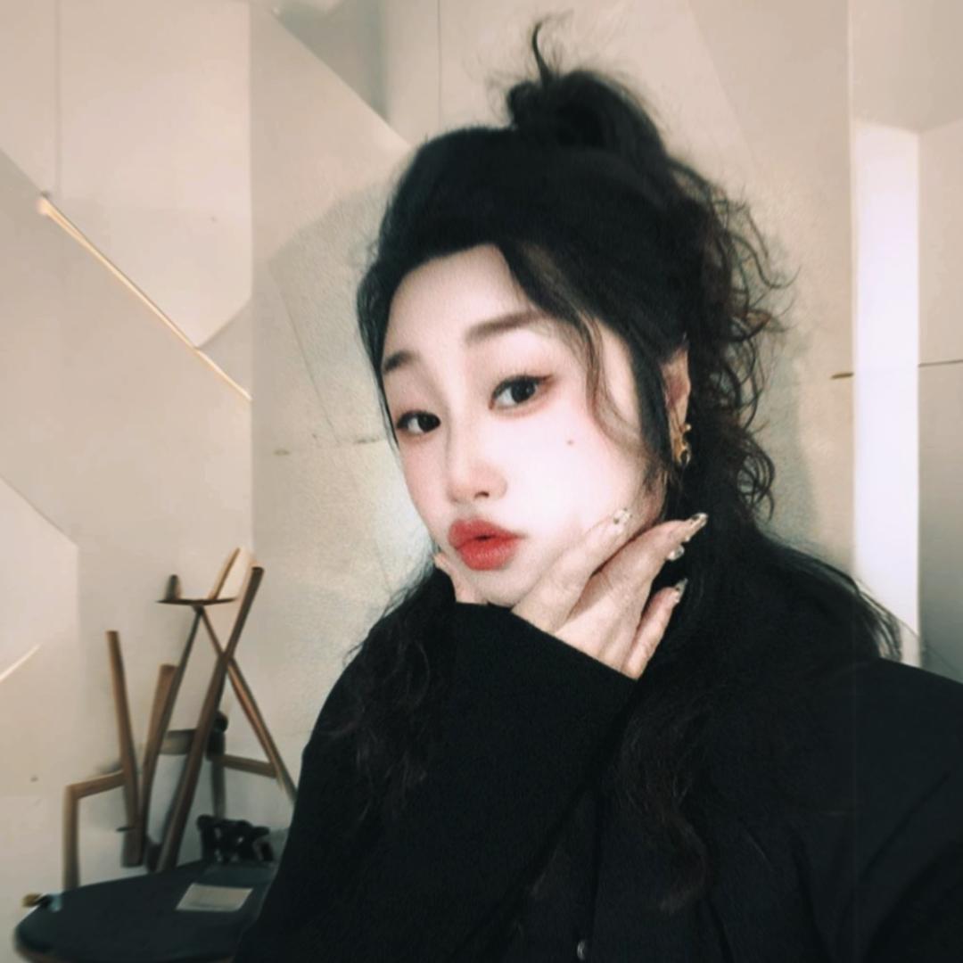 ζ 🌸 李家菇凉  。
