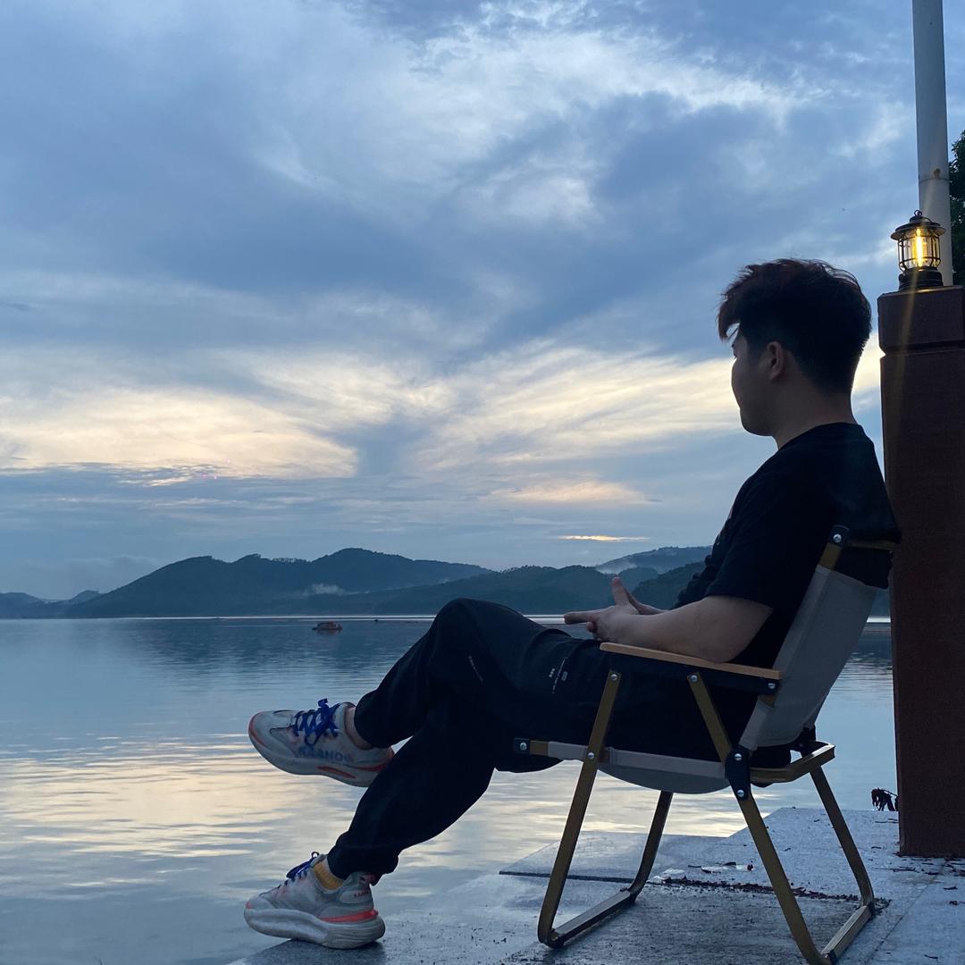 南宁烫发  零点