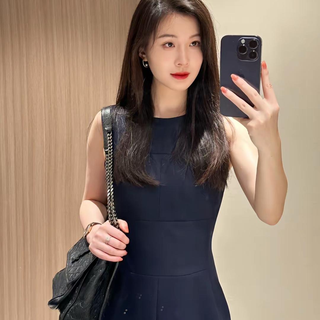 娜娜薇。