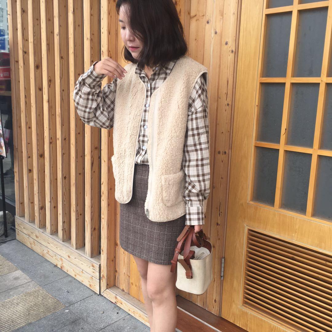 艾里里里服装