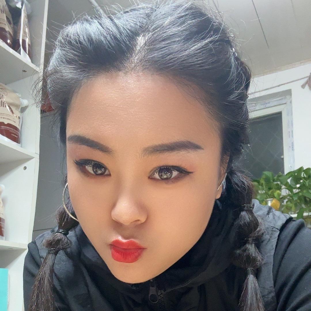 孙娜娜（单亲妈妈）