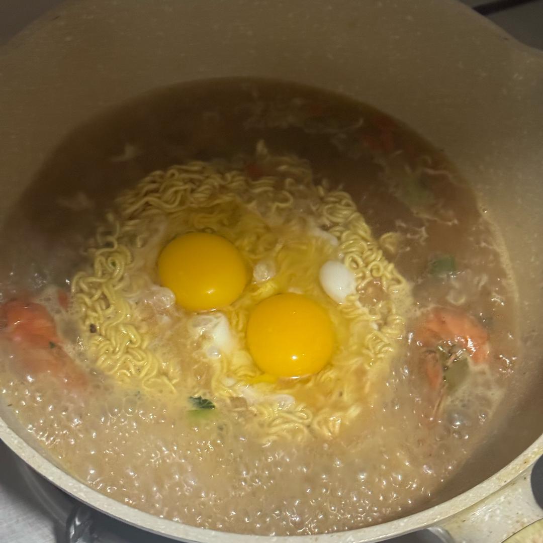 急着上桌的不积极女士