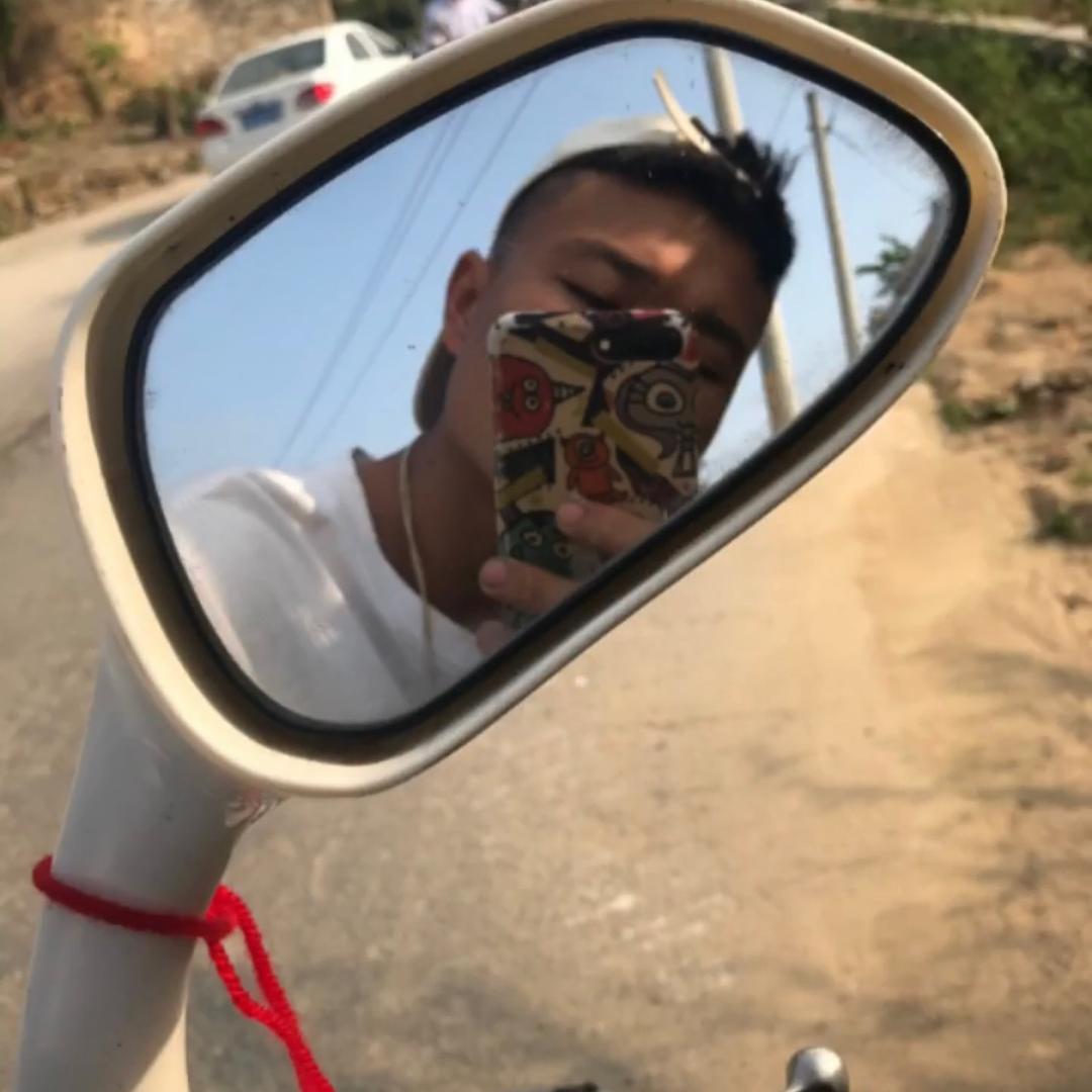 77🙊