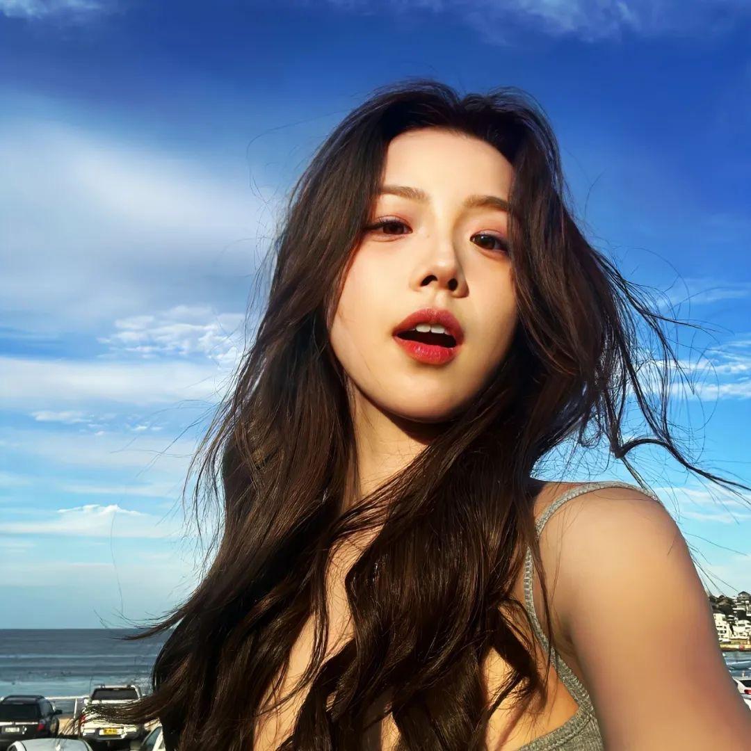 დ.七仔