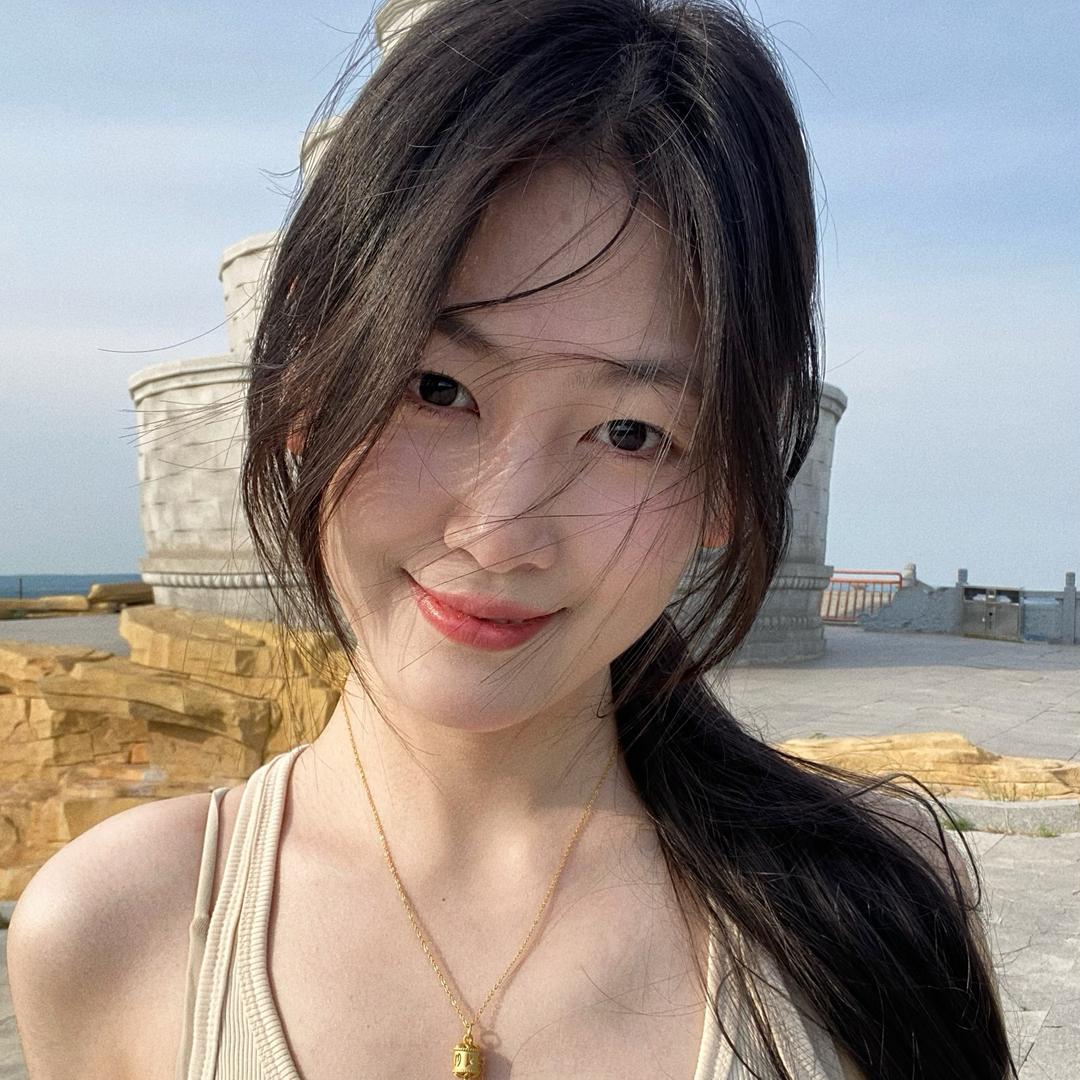 蝴 蝶🦋