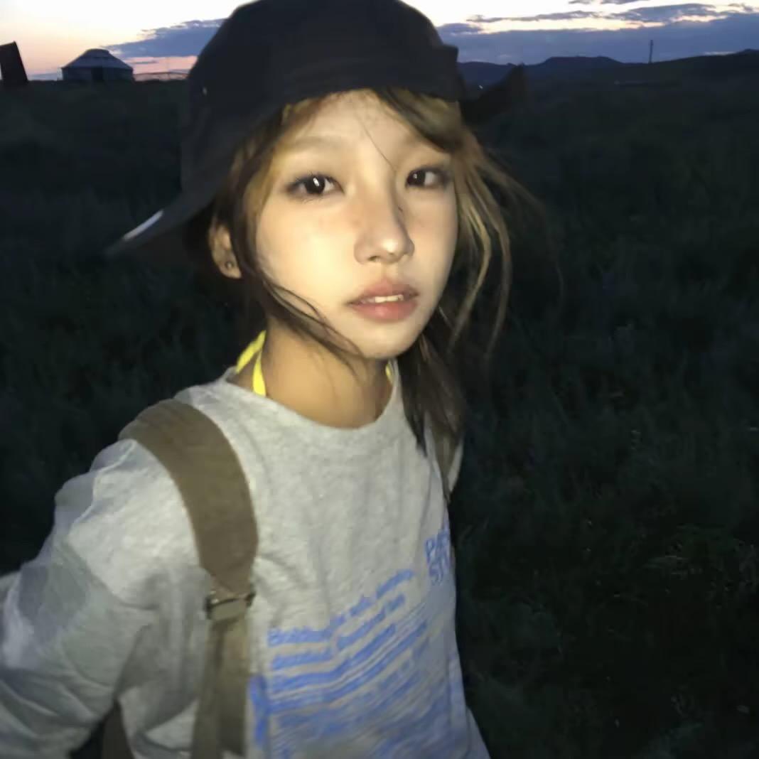 W-yJ
