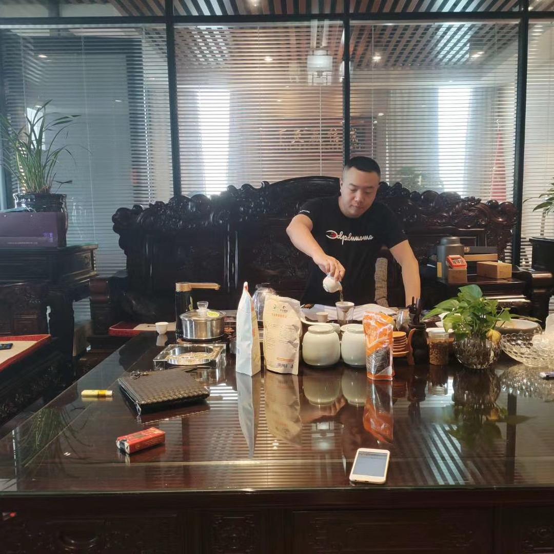 爱喝茶的9零后叔叔（国际物流）