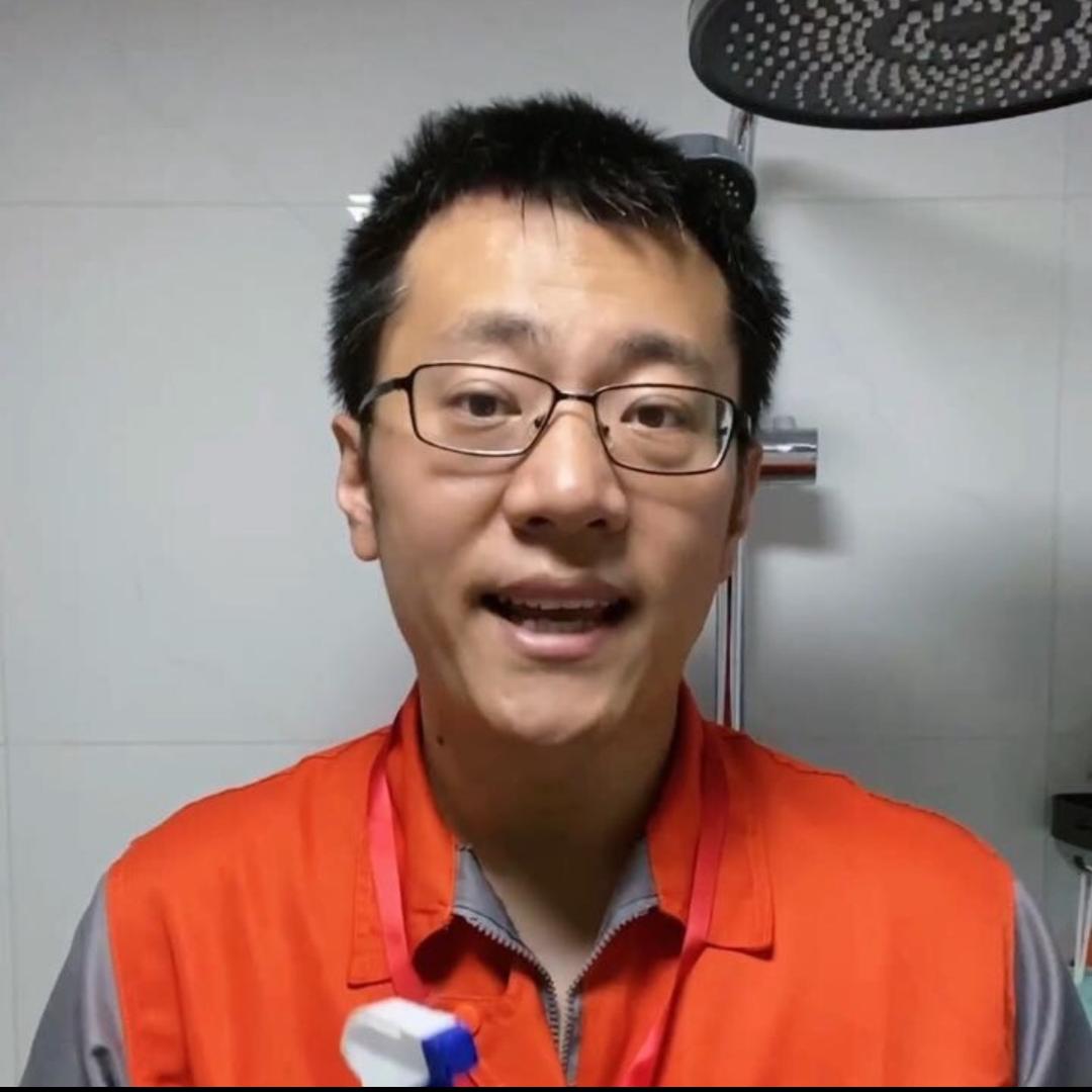 郑景仁家政服务19年