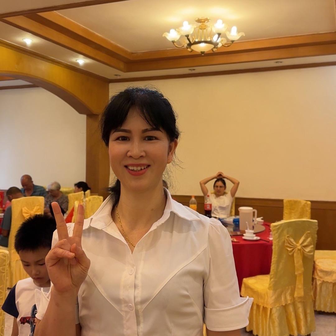 广西丽子夫妇