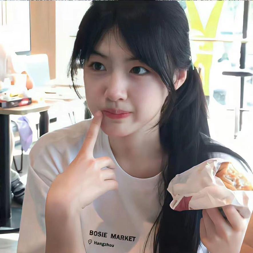 一杯冰美式.