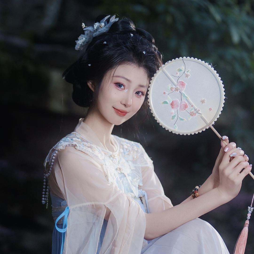 温青青🧚‍♀️