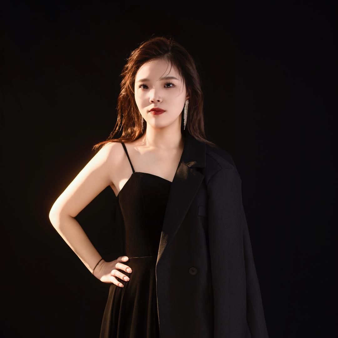 Miss·刘婚纱轻奢馆痞爺～