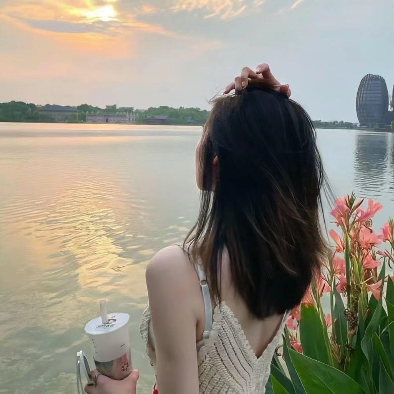 菲菲爱吃糖