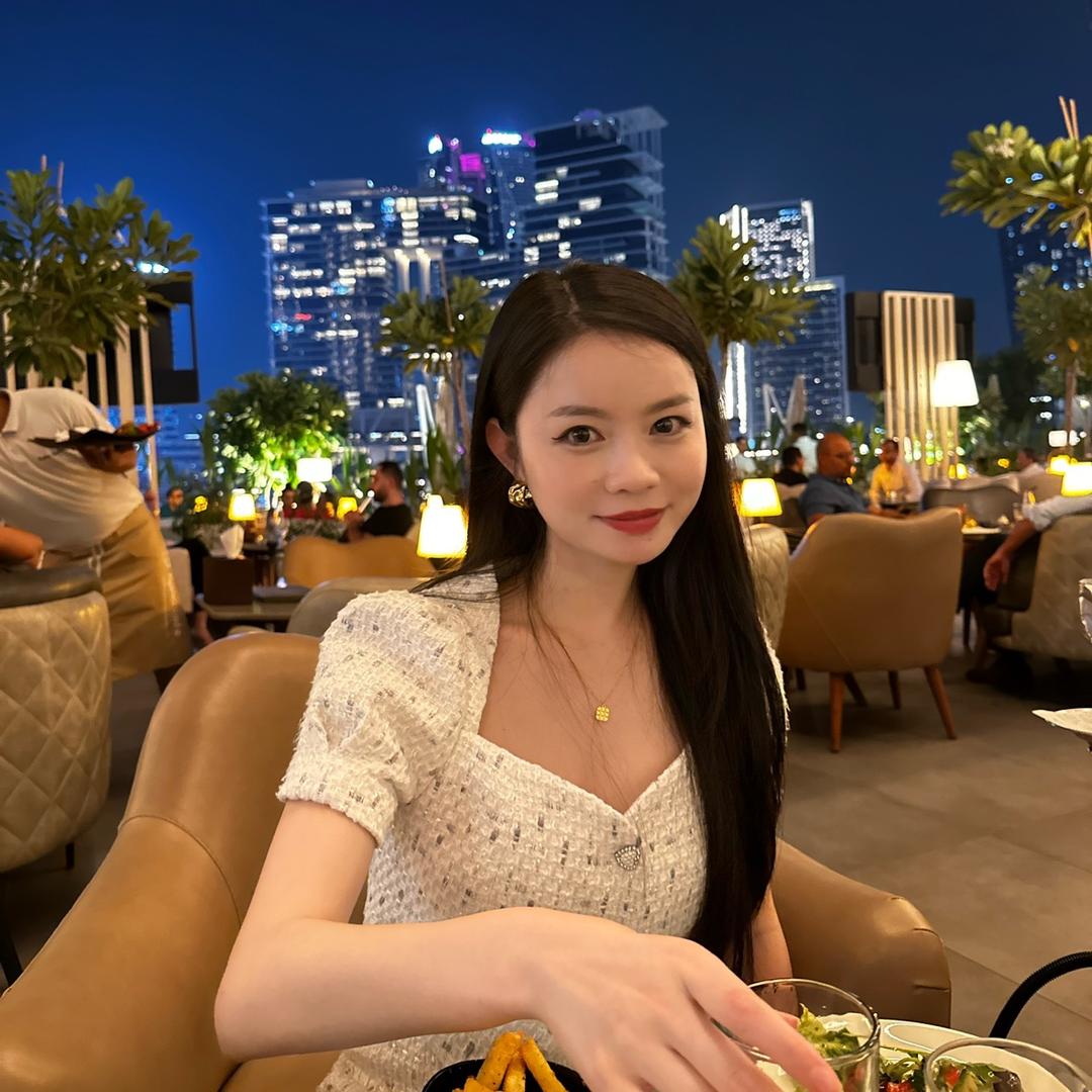买不起别墅的CC