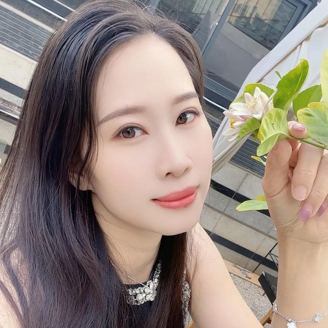 广州轻奢服装主理人-慧慧