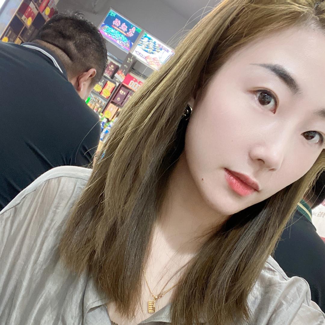 虚线美娜