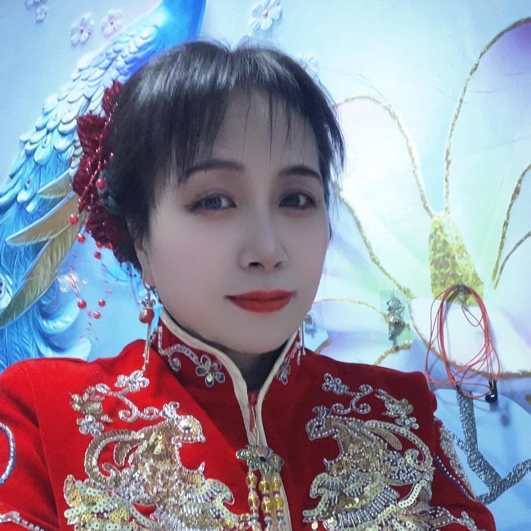 小丽。